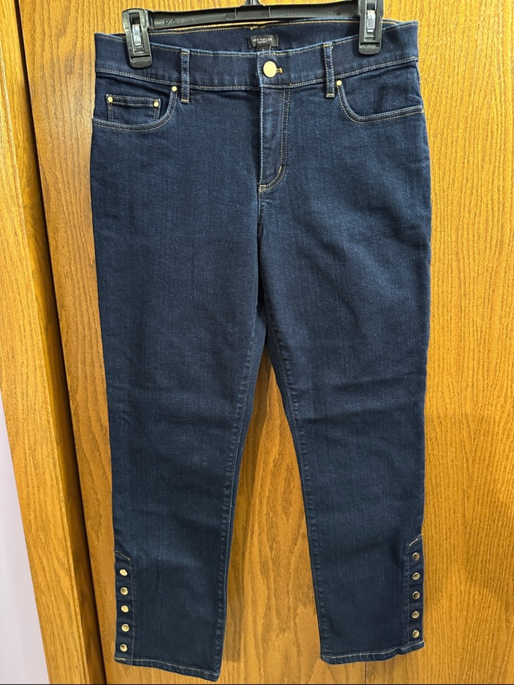 Ann Taylor Factory Women's Dark Blue Button-Hem Stretch Jeans size 4.